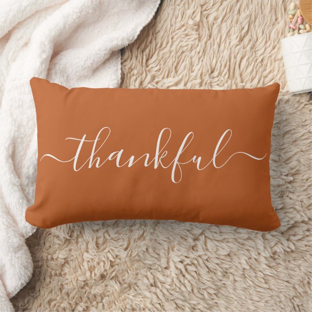 Minimalist Thanksgiving Lumbar Pillow – Thankful Lumbarkudde (Filt)