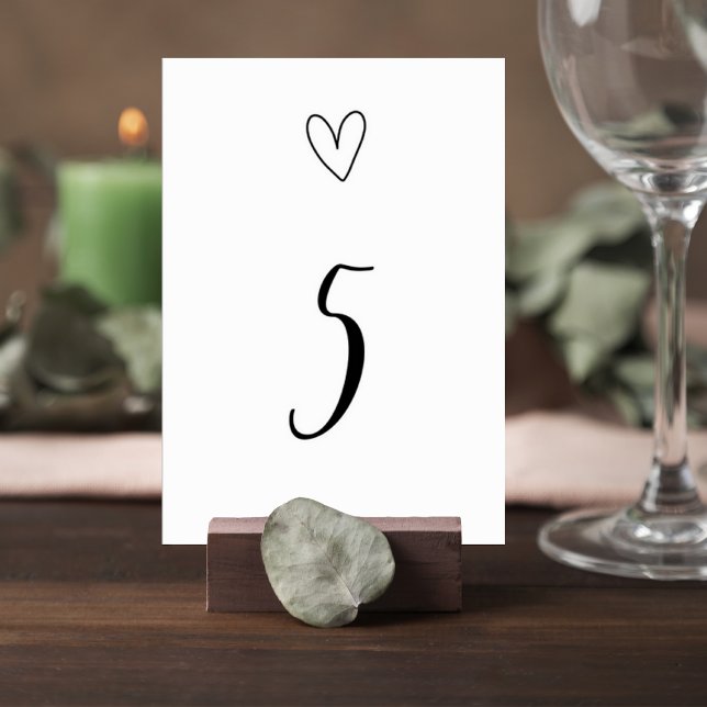 Minimalist Wedding Table Number Card with Heart Bordsnummer (Skapare uppladdad)