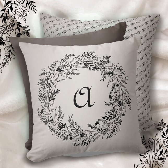 Minimalist Wreath Botanical Letter A Monogram Kudde (Skapare uppladdad)
