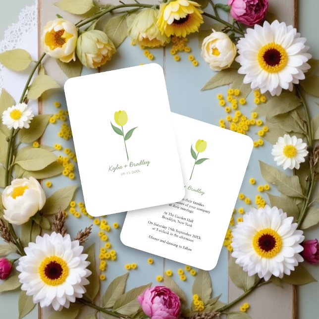 Minimalist Yellow Tulip Inbjudningar (Minimalist design with a yellow tulip is elegant and simple as the current trend in weddings marks.)