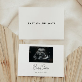 Minimalistic Script "Baby On The Way!" Pregnancy Meddelande