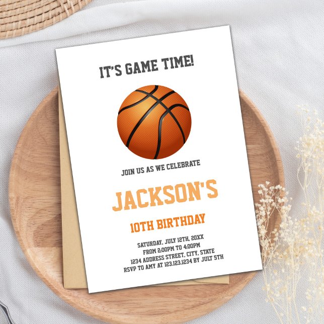 Minimalistisk Basketball Birthday-inbjudan Inbjudningar (Basketball Ball White Invitations)