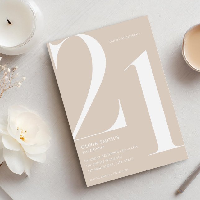 Minimalistisk Beige Modern Chic 21:a födelsedag Inbjudningar (Skapare uppladdad)
