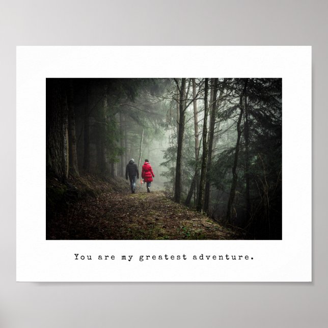 Minimalistisk bild och skrivmaskins-caption liten poster (Framsidan)