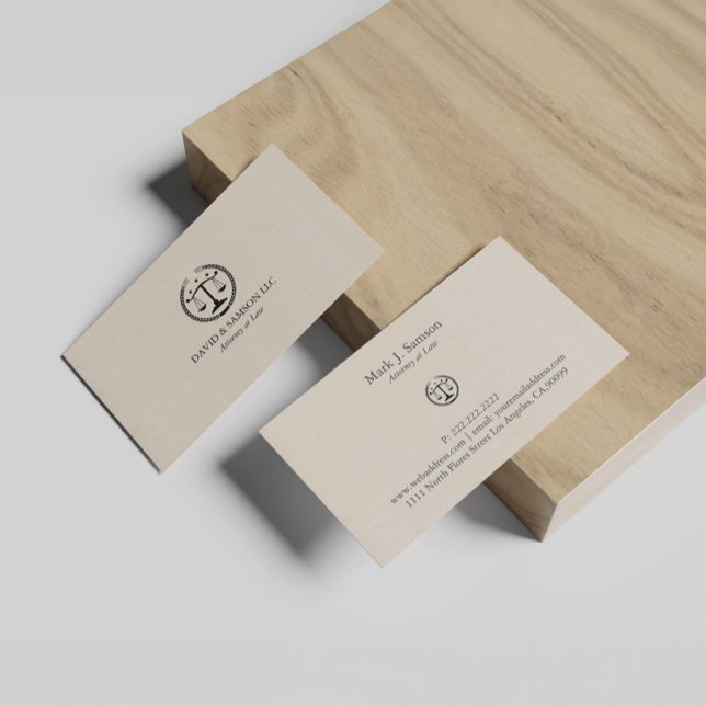 Minimalistisk Black Justice-Logotyp på Beige Linen Visitkort (Skapare uppladdad)