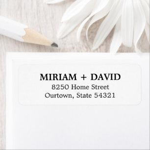 Minimalistisk Black Serif Namn + Returadress Etikett
