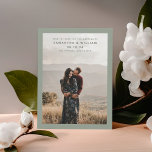 Minimalistisk blandning och matcha modern elegant spara datumet<br><div class="desc">Lägg märke till din speciella dag med elegans och enkelhet med det här minimalistiska Spara datumkortet som innehåller ett av dina favoritfoton på förlovningen. Blanda och matcha med koordinera delar för en kohesiv inbjudningssvit. Skapa tidslösa minnen med denna mångsidiga design. Beställ nu en sofistikerad beröring till era bröllop-förberedelser!</div>