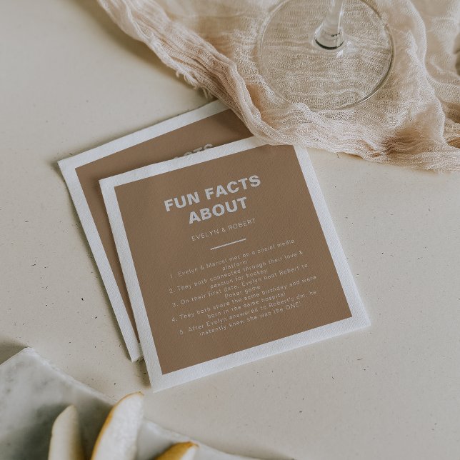 Minimalistisk Brown Trivia-Roligt Facts Bröllop Pappersservett (Skapare uppladdad)