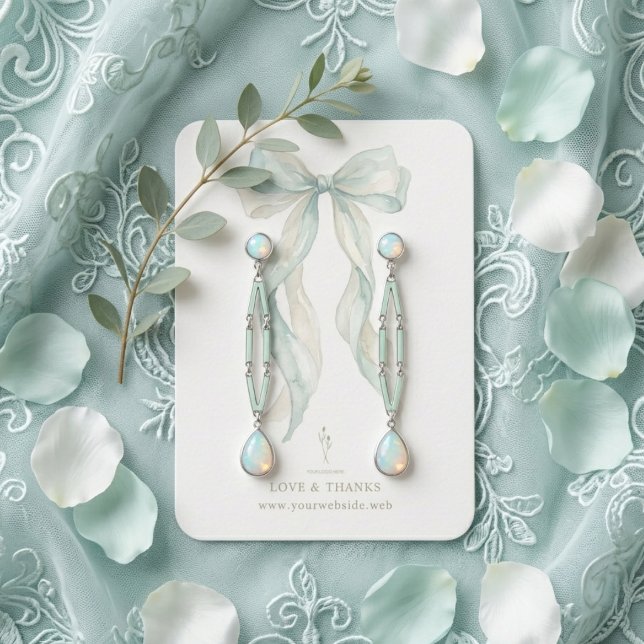 Minimalistisk Chic Coquette Båge Smycken Display T Visitkort (Minimalist Coquette Bow Jewelry Display with Watercolor Effect and Elegant Serif Typography.)