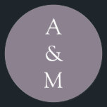 Minimalistisk djärv Monogram Boho Dusty Lila Bröll Runt Klistermärke<br><div class="desc">Minimalistisk Chic av fet monogram Trendig Typografi Bröllop Classic Round Stickers i Boho Dusty Lila</div>