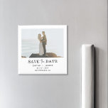 Minimalistisk Elegant för foto i modern Spara datu Magnet<br><div class="desc">En enkel men elegant Spara datum magneter,  med ett foto på framsidan och baksidan tillsammans med modern grafisk design som kan vara personlig med all din bröllop-information.</div>