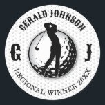 Minimalistisk Elegant Golf Design Classic Round St Runt Klistermärke<br><div class="desc">Eleganten Golf Monogram Design från Edward Eksi med minimal Anpassningsbar. Enkel modifiering av INITIALER och TEXTS efter dina behov.</div>