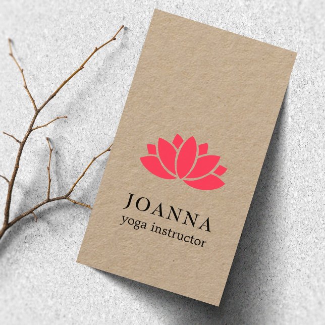 Minimalistisk Elegant Kraft Röd Lotus Yoga Visitkort (Skapare uppladdad)