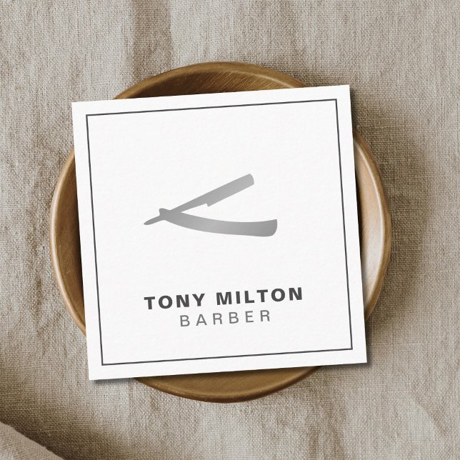 Minimalistisk Elegant White Faux Silver Razor Barb Fyrkantigt Visitkort (Skapare uppladdad)