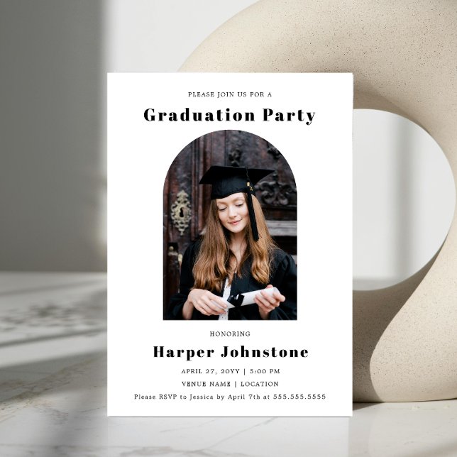 Minimalistisk enkel fotoStudentfest Inbjudningar (Minimalistic and simple photo arch graduation party invitation front view.)