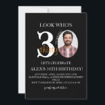 Minimalistisk evite Birthday 30th, Manar Digital 3 Inbjudningar<br><div class="desc">Minimalistisk evite Birthday 30th,  Manar Digital 30th Inbjudan med Photo,  evite Birthday for Man,  Black Guld,  Electronic,  Editable</div>
