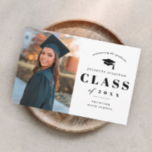 Minimalistisk examensannonsering med foto