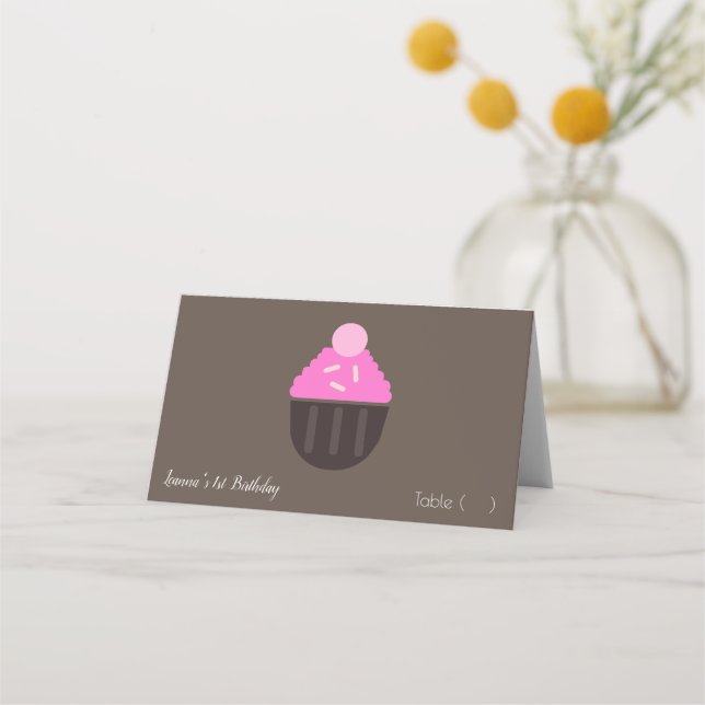 Minimalistisk Första Födelsedags Cupcake Bordskort Placeringskort (Framsida)