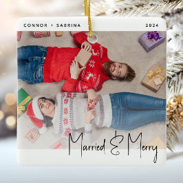 Minimalistisk Foto Gift och Glad Svart Skrift Julgransprydnad Keramik