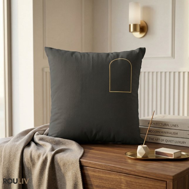 Minimalistisk grå kolkastad kulört kudde - Matt gu (Minimalist Charcoal Grey Throw Pillow - Matte Gold Arch - Quiet Luxury Decor)
