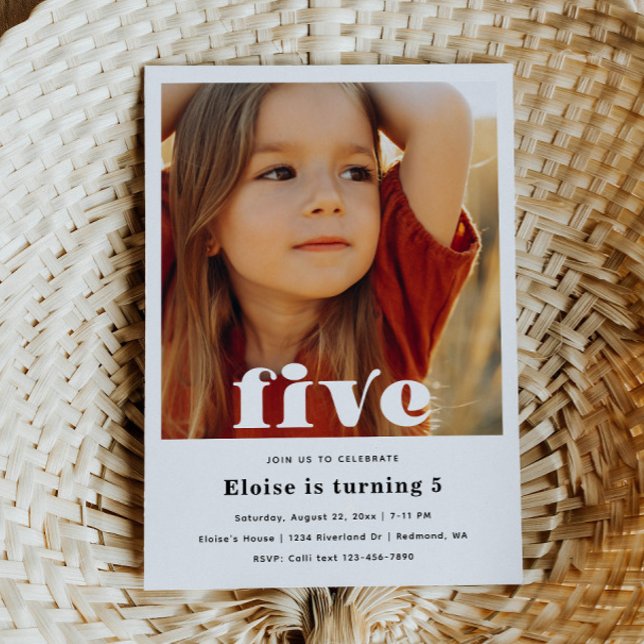 Minimalistisk inbjudan på 5:e födelsedagen | 5:e f (Skapare uppladdad)