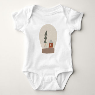 Minimalistisk julhus- och tallbarnhäxor för bebisa t shirt