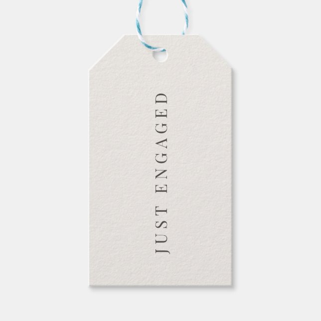 Minimalistisk 'Just Engaged' presentetikett | Varm (Framsidan)