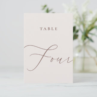 Minimalistisk kalligrafi Bord Fyra Bordnummer Inbjudningar