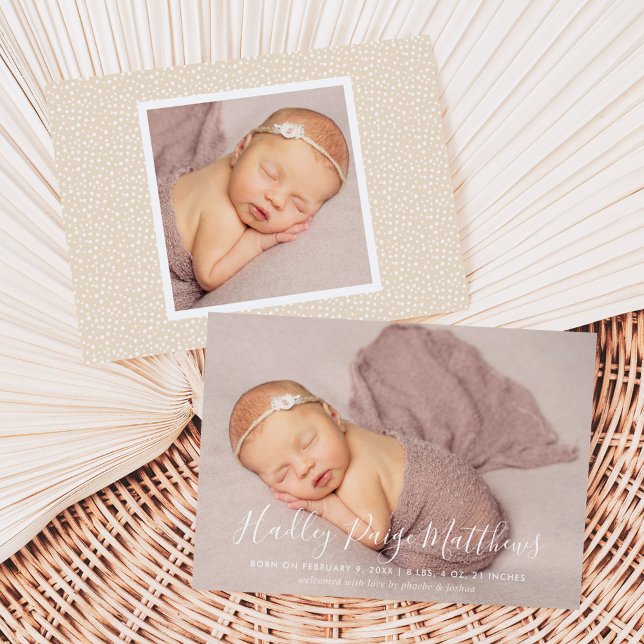 Minimalistisk Kalligrafi Manuskript Babyflicka Fot Meddelande (Skapare uppladdad)