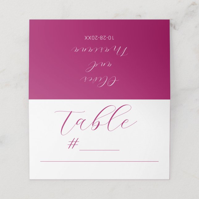 Minimalistisk kalligrafiskrit Magenta bröllopsplat Placeringskort (Utvändigt utvikt)