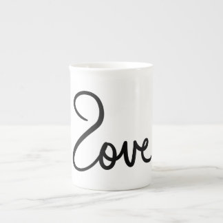Minimalistisk "kärlek"-typografidesign benporslin mugg