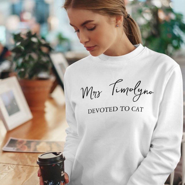Minimalistisk Kattälskare Skriptnamn Anpassad Katt T Shirt (Skapare uppladdad)
