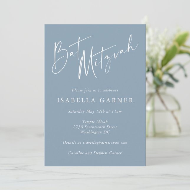 Minimalistisk klassisk dammblå modern Bat mitzvah Inbjudningar (Stående Fram)
