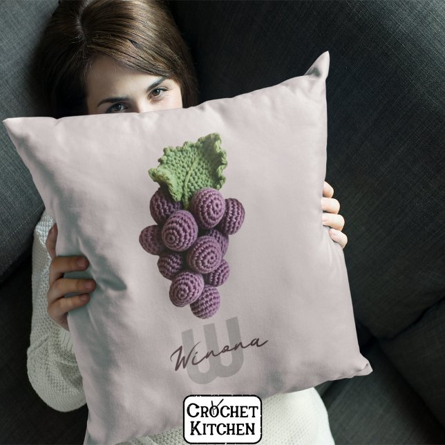 Minimalistisk Lila Grandma Chic Crochet Grape Namn Kudde (Skapare uppladdad)