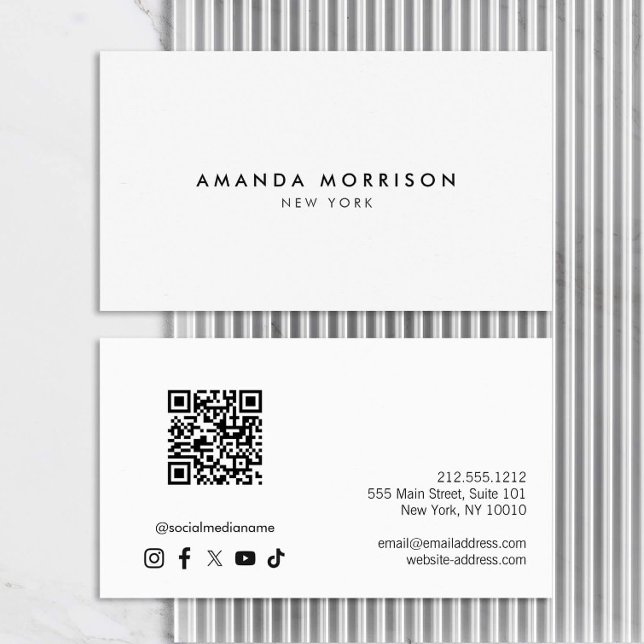 Minimalistisk Luxury White QR Code Social Media Visitkort (Skapare uppladdad)