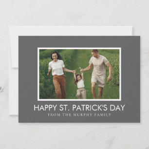 Minimalistisk lycklig shamrock st. Patrick's Day F Julkort