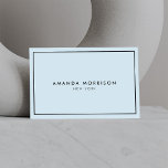 Minimalistisk lyx Boutique Blue/Black Visitkort<br><div class="desc">En elegant och förfinad design höjer ditt namn eller ditt företag namn genom minimal och modern formatering. Den tunna svarta gräns är jordad med en mjuk blå bakgrund till ge som lyxkänsla för den här klassiska designmallen för affärskort. © 1201AM-KREATIV</div>