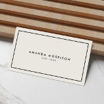 Minimalistisk lyx Boutique Ivory/Black Visitkort<br><div class="desc">En elegant och förfinad design höjer ditt namn eller ditt företag namn genom minimal och modern formatering. Det tunna svarta gräns är belagt med en elfenbensbakgrund till ge som en lyxkänsla för den här klassiska affärskortet. © 1201AM-KREATIV</div>