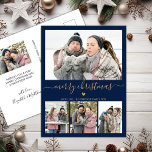 Minimalistisk marin och Guld 4 Photo Collage jul Vykort<br><div class="desc">Elegant, Minimalistiskt, Modern Navy och Guld 4 Photo Collage God jul Script Helgdag Postcard. Den här sjutna, minimala fyra (4) fotokortsmallen innehåller en söt fotokollage, ett litet udda hjärta och säger God jul! Texten "God jul" hälsning är skriven i ett vackert guld-handskrivet typsnitt för dekorerade typografier-svan på marinblå färg-bakgrund. Detta...</div>