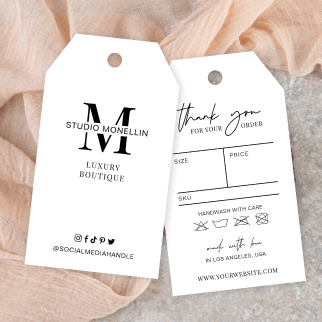 Minimalistisk Märkre för svartvita kläder Presentetikett (Elegant white and black boutique hang tags with monogram, sizing chart and a thank you note)