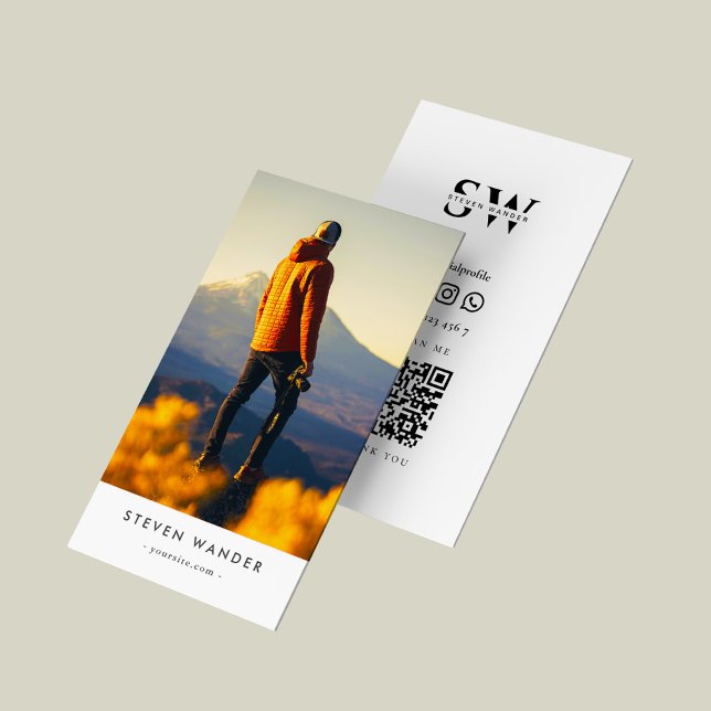 Minimalistisk Modern Äventyr Travel Guide Qr-kod Visitkort (Minimalist Modern Adventure Travel Guide Qr Code Business Card
)