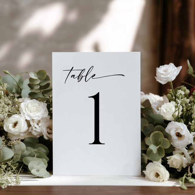 Minimalistisk Modern Bordnummer (Simple Editorial Design Table Number Card)