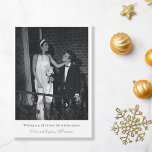Minimalistisk Modern Bröllop Photo Hälsning jul Julkort<br><div class="desc">kärlek och helgdag önskemål med detta minimalistiska,  moderna julhälsningskort i bröllop. Med en ren utformning av eleganten framhäver den bröllop-fotot i ett tidlöst stil. Det är perfekten att skicka ett personligt och festligt meddelande till vänner och familj.</div>