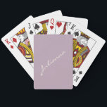 Minimalistisk modern kalligrafi Lilac Lila Namn Casinokort<br><div class="desc">Anpassningsbarna spelar upp kort med ditt namn i vackra handskrivna skript med text på snyggtens lilac lila-bakgrund. Underbar presentidé.</div>