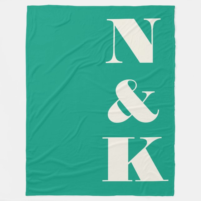 Minimalistisk Modern Monogram Emerald Grönt Bröllo Fleecefilt (Framsidan)