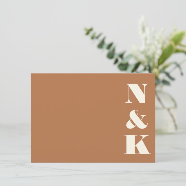 Minimalistisk Modern Monogram Terracotta Chic Bröl Anteckningskort (Stående Fram)