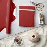 Minimalistisk Modern Mörk Red Presentpapper<br><div class="desc">Vi presenterar vårt minimalistiska, moderna, rödformade, Pappra, sofistikerade och mångsidiga val av Mörk för dina presentbehov. Den här pappra inslagningen har en minimalistisk utformning i en djup, mörk röd nyans, perfekt för att tillföra lite elegans och modernitet till alla närvarande. Oavsett om det gäller födelsedagar, helgdagar eller speciella tillfällen, säkerställer...</div>