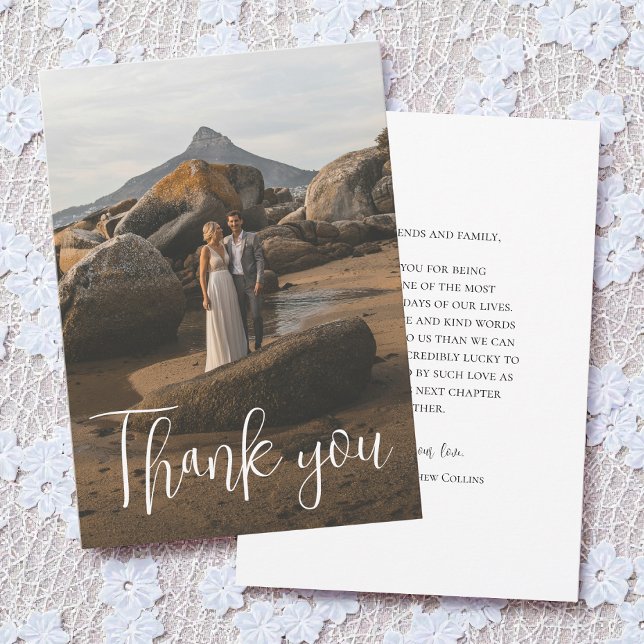 Minimalistisk Modern Skript Enkel Full Foto Bröllo Tack Kort (Minimalist Modern Script Simple Full Photo Wedding Thank You Card)
