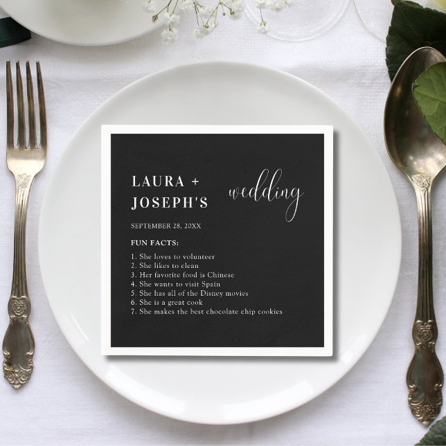 Minimalistisk Modern Svart Bröllops Roliga Fakta Pappersservett (Minimalist modern black wedding fun facts napkins spark joy and conversation at your tables.)