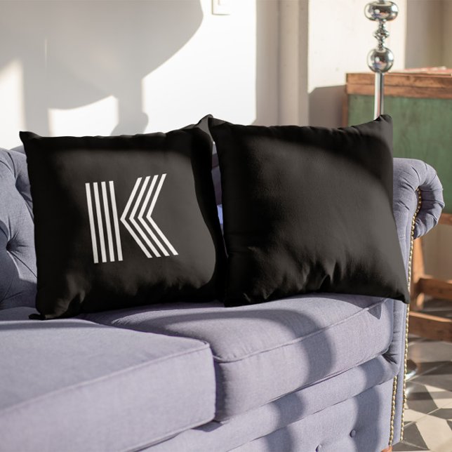 Minimalistisk Modern Svart Och Vit Monogram Kudde (Minimalist Modern Black and White Monogram Throw Pillow)